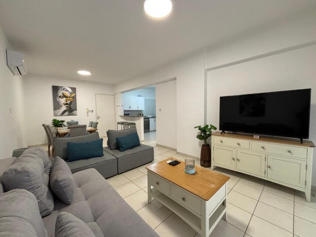 Cozy In Beautiful Complex Appartement